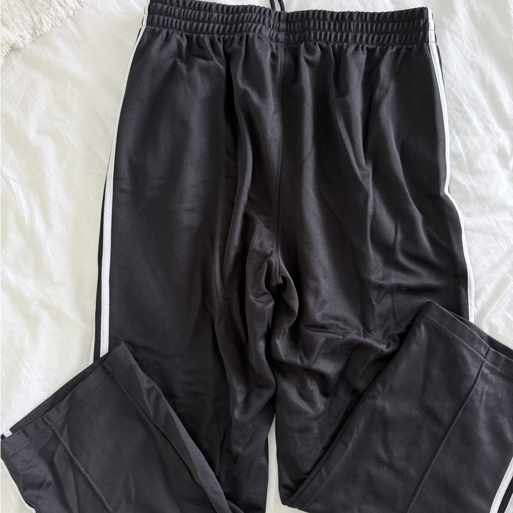 Adidas Black loose track pant Joggers with White Side Stripes - Picture 4 of 6